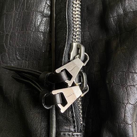 John Varvatos Croc-embossed Leather Mens Backpack In Black - Picture 7 of 10